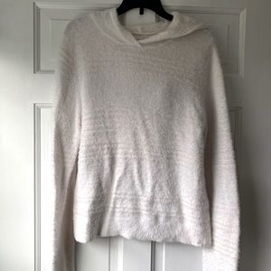 Abercrombie Kids sweater in white size 13/14